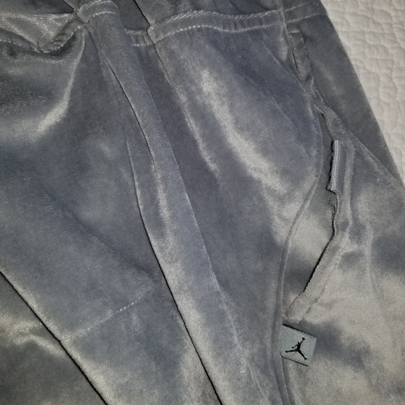 Nike Air Jordan 17 COOL GRAY Velour Sweatshirt and Pants - Picture 10 of 16